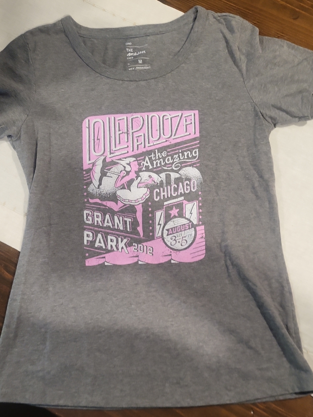 2012 GAP Gray Tee with Pink Lollapalooza Graphic